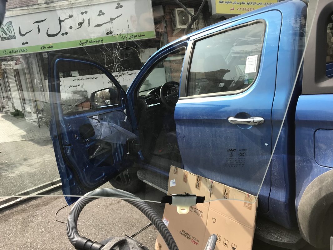 شیشه درب جلو تی 8