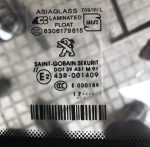 شیشه جلو پژو 2008