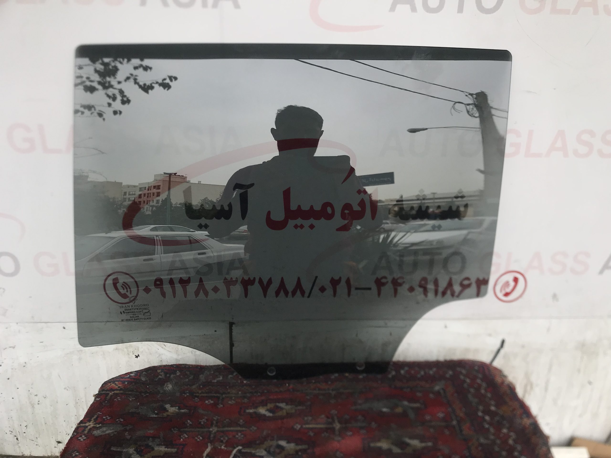 0D1EA5D7-599D-495B-A99A-7D0ADB499DD9 شیشه درب عقب هیوندای وراکروز ix55 دودی سولار - تصویر 1